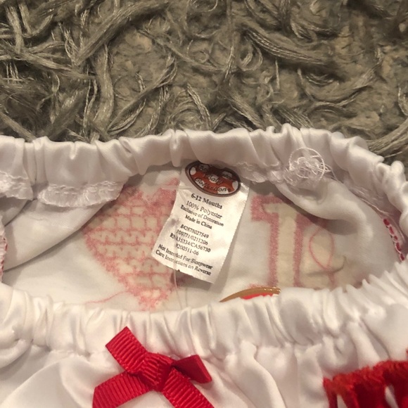 Christmas bloomers and matching MudPie bow - Picture 2 of 4